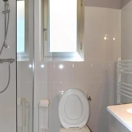 Le Lavandou, T2 - 4 Personnes, Belle Vue Mer, Acces Direct A La - Fr-1-803-62 Daire Le Lavandou